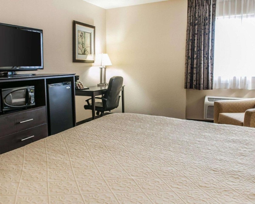 Room image 3